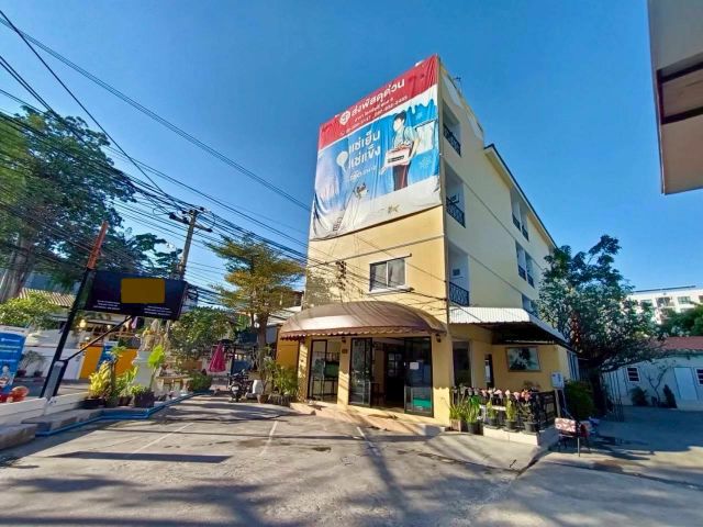 ขายอพาร์ทเมนท์ 280 ตร.ว. ติดถนนสังคมสงเคราะห์ 32 ใกล้โรงพยาบาลเปาโล โชคชัย 4