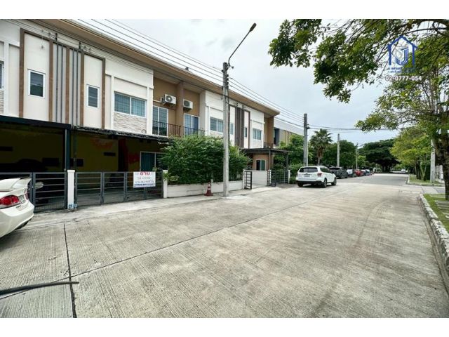 ขายทาวน์โฮม 2ชั้น หมู่บ้านแกรนด์พลีโน่ รัตนาธิเบศร์ ถนนบางกรวย-ไทรน้อย   ใกล้รถไฟฟ้าสายสีม่วง สถานีบางพลู