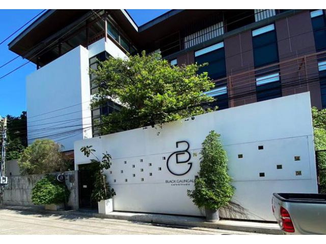 ขายโฮมออฟฟิศ ซอยคู้บอน 31 ถนนรามอินทรา เนื้อที่ 172 ตร.ว. 4 ชั้น 8 นอน 7 น้ำ