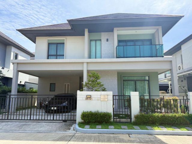 ขายบ้านเดี่ยว 2 ชั้น บางกอกบูเลอวาร์ด พระราม 5 หันหน้าทิศใต้ ใกล้โรงเรียนเด่นหล้า