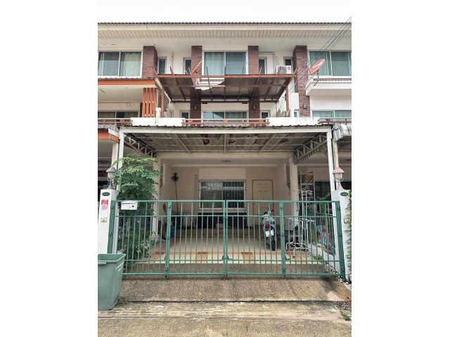 ขายทาวน์โฮม 3 ชั้น หมู่บ้านศุภาลัยวิลล์ ทำเลทอง ฝั่งตรงข้าม มข. ถือกระเป๋าเข้าอยู่ได้ทันที