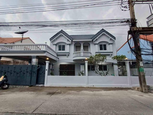 3Forrentปล่อยเช่าบ้านเดี่ยว ถนนสุขุมวิท101/1 วชิรธรรมสาธิต รหัสประกาศ  B988