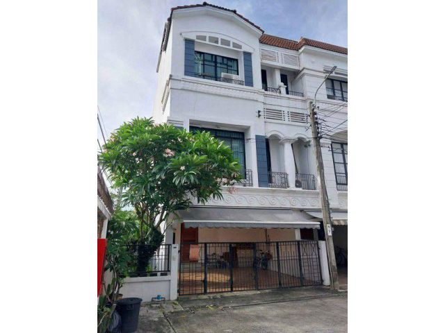 P471 ให้เช่าทาวน์โฮม 3 ชั้น บ้านกลางเมือง ลาดพร้าว-โยธินพัฒนา ใกล้ Central Eastville ซอยประดิษฐ์มนูธรรม 19 ประดิษฐ์มนูธร