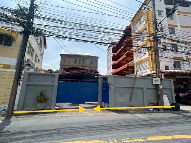 ขาย/เช่า บ้านเดี่ยว 94 ตารางวา ซ.รัชดา 32  ใกล้ MRT  ลาดพร้าว