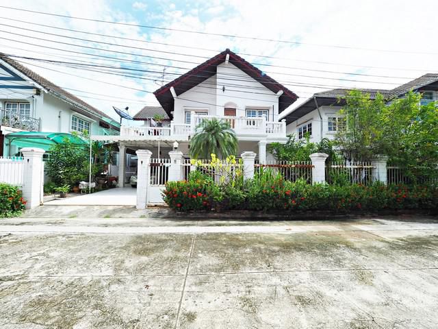 บ้านเดี่ยว  2 ชั้น หมู่บ้านรุ่งเจริญ  วชิรธรรมสาธิต 21
