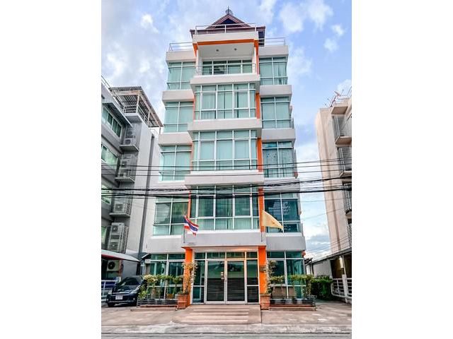 ขายอาคาร 5 ชั้นย่านเลียบด่วน 655ตรม. มีลิฟท์ ถนนนวลจันทร์ ติดเลีย
