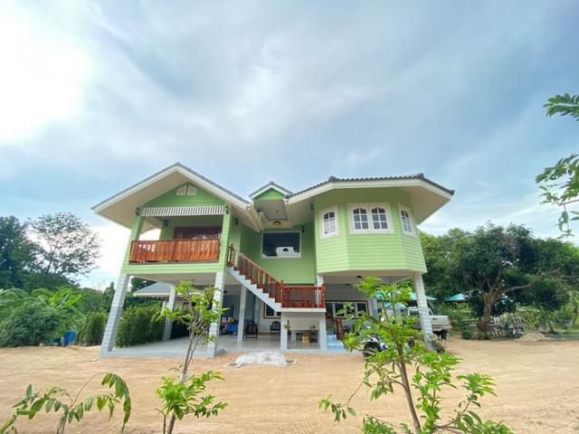 ขายที่ดินพร้อมสิ่งปลูกสร้าง บ้านเดี่ยว 1 หลัง แหลมฉบัง ศรีราชา