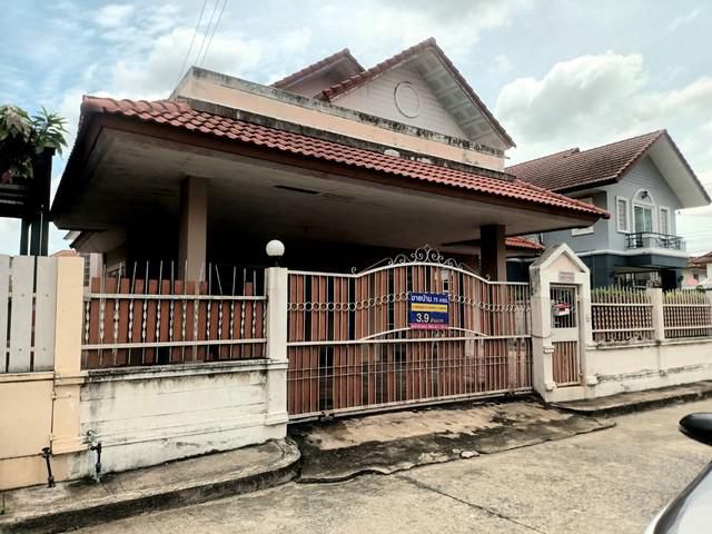 ขาย บ้านเดี่ยว 2 ชั้น  หมู่บ้านสถาพร ธัญบุรี  3 ห้องนอน  ติดถนน