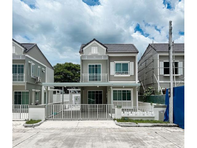 ขายบ้านแฝดพร้อมอยู่ The Village เดอะวิลเลจ รังสิต-วงแหวน ผนังอิสระได้พื้นที่รอบบ้าน ลำลูกกา ปทุมธานี