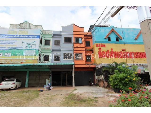 ขาย ทาวน์เฮ้าส์ 3 ชั้น + 1 ดาดฟ้า เมืองกำแพงเพชร 3 นอน รีโนเวทใหม