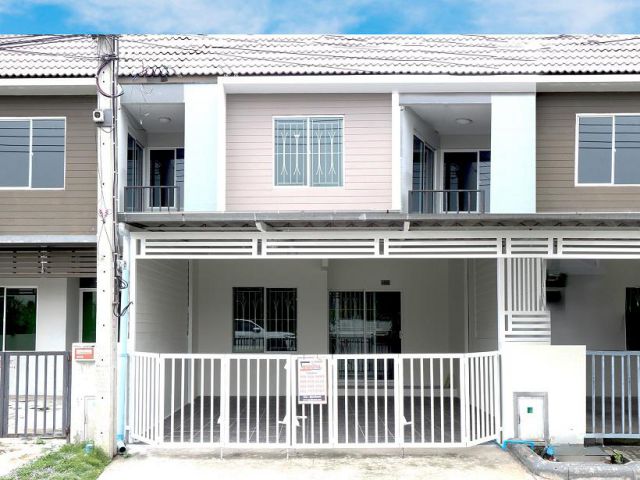 ขายราคาพิเศษ ทาวน์เฮ้าส์ 2 ชั้น ม.อารียา เดอะคัลเลอร์ส 20.3 ตร.ว. 3นอน 2น้ำ บ้านสวย ทำเลดี ถนนเมน ต้นโครงการ