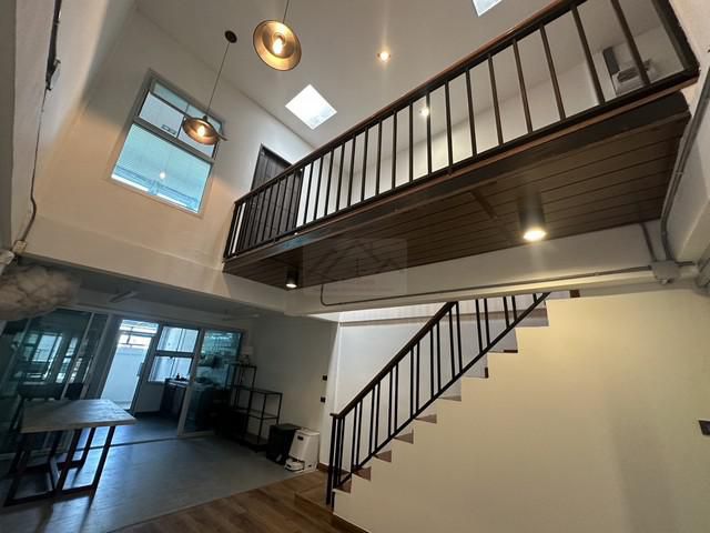ขายทาวน์เฮ้าส์ 2 ชั้น สไตล์Loft ลาดพร้าว โชคชัย4 ถนนเมน รีโนเวทให