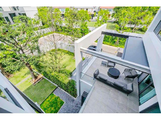 Wellington 900 ม. VIVE ให้เช่าบ้านหรูหรา 3 ชั้นหลังมุม  นานาชาติ
