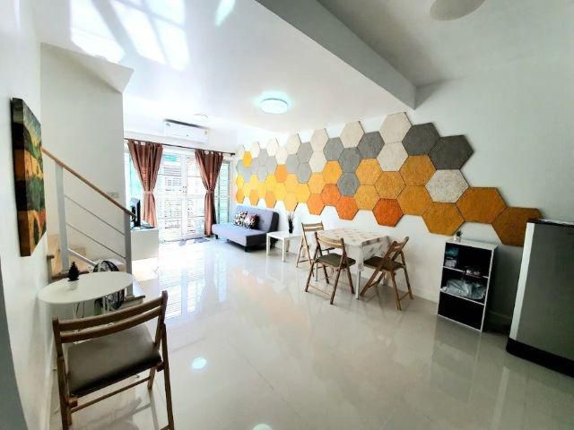 ขายพร้อมผู้เช่า ทาวน์เฮ้าส์ 2 ชั้น 18.2 ตร.ว The Connect แจ้งวัฒน
