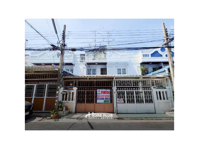 หมู่บ้านไพโรจน์ ซอยบางนา27