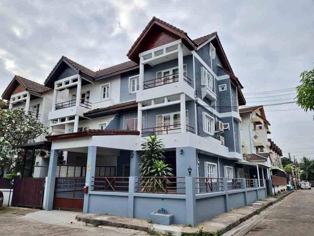 2Forrent ให้เช่าทาวน์โฮม 3ชั้น หมู่บ้านโพธิ์แก้ว ประชาชื่น-แจ้งวัฒนะ ถนนแจ้งวัฒนะ รหัสประกาศ  B984