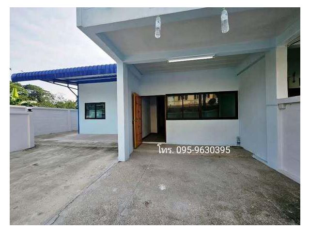 ขาย / ให้เช่า ทาวน์เฮ้าส์ 3 ชั้น (หลังมุม) หมู่บ้านสินทวี แกรนด์ว