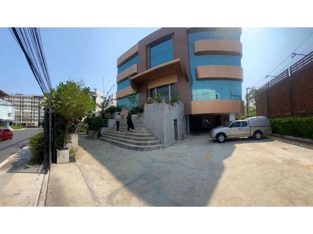 ให้เช่า Office Stan alone พื้นที่1500 sq.m.ทาวน์อินทาว