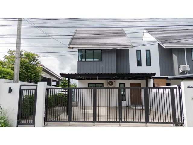บ้านใหม่3น3น40ว.2.29ล.เฟอร์ ใกล้ถ.ต้นยาง สารภี เชียงใหม่
