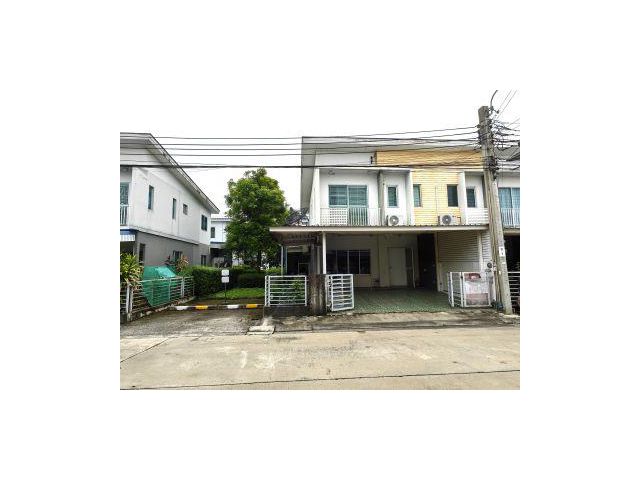 เดอะคอนเนค22 รามอินทรา-มีนบุรี  ทาวน์โฮม 2 ชั้น พื้นที่ 112 ตร.ม. 28.3 ตร.ว. หลังริม ต่อเติมครัวด้านหลัง มีพื้นที่ข้างบ้