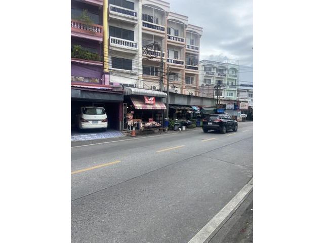 ขาย อาคารพาณิชย์ 4 ชั้นครึ่ง  บางเขน กรุงเทพฯ  ติดเซเว่น-ตลาด