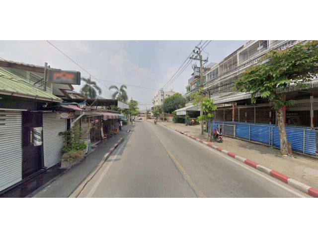 ขายที่ดินพร้อมสิ่งปลูกสร้างติดถนนบางแวก !