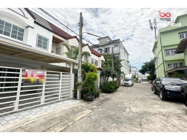 ขายทาวน์เฮาส์ 2 ชั้น รีโนเวทใหม่ 16 ตร.ว หมู่บ้านสี่ชัยวิลล่า ดอนเมือง ใกล้รถไฟฟ้าสายสีแดง