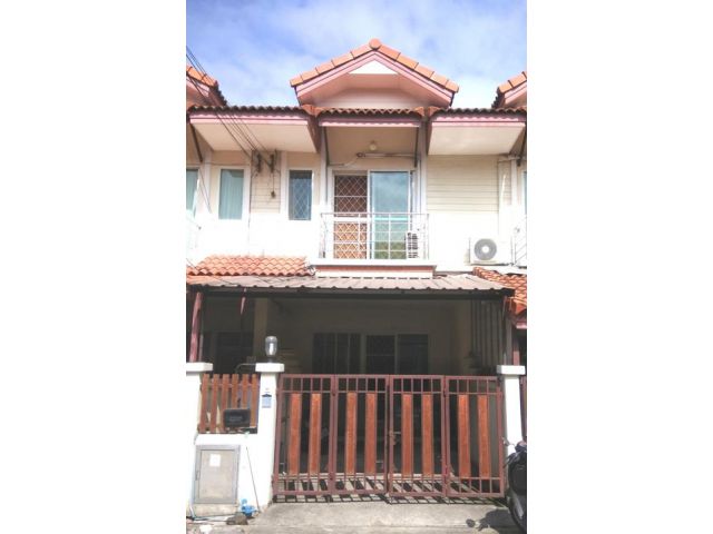 ให้เช่าบ้านทาวน์เฮาส์ บางซื่อ วงศ์สว่าง 11 หลังม.พระนครเหนือ ม.สิรีนพาร์ค 2 ติดต่อคุณตู้ 085-048-8803 หรือ 064-595-1526