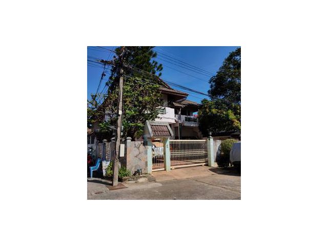 ขาย บ้านเดี่ยว หมู่บ้านปรีชา พุทธมณฑลสาย4 จำนวน 2 ชั้น ขนาดเนื้อที่ดิน 90 ตารางวา พื้นที่ใช้สอย 250 ตารางเมตร