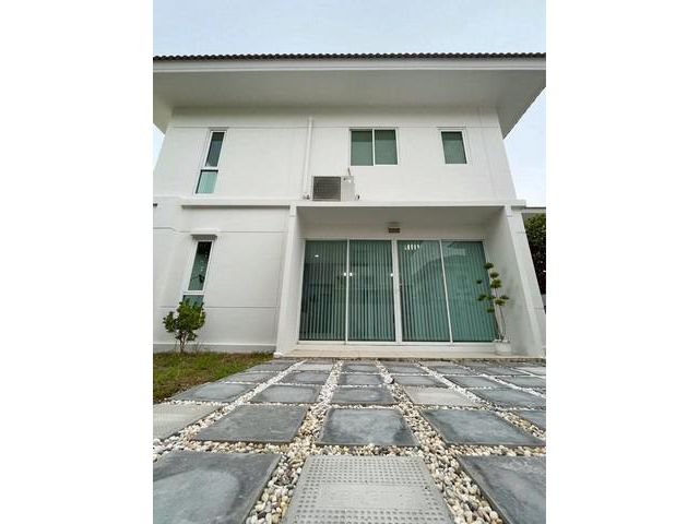 พร้อมเข้ายุ1สิงหาคม2568 บ้านเดี่ยวหลังใหญ่ ปรับปรุงใหม่  หนองมนบา
