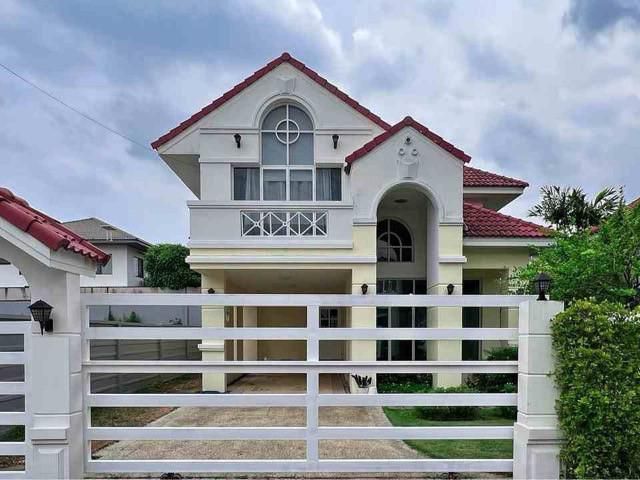 ให้เช่าบ้านเดี่ยว 2 ชั้น เนื้อที่ 90 ตร.ว หมู่บ้านบารเมษฐ์ เฉลิมพระเกียรติ 62 ตกแต่งพร้อมเข้าอยู่ ใกล้สนามบินสุวรรณภูมิ