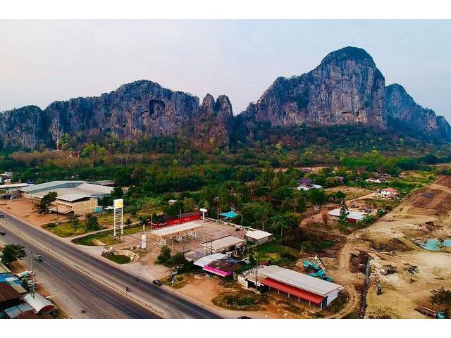ขายที่ดิน พร้อมกิจการปั้มน้ำมัน เขาฉกรรจ์ ติดถนนสายหลัก 8 เลน สระ