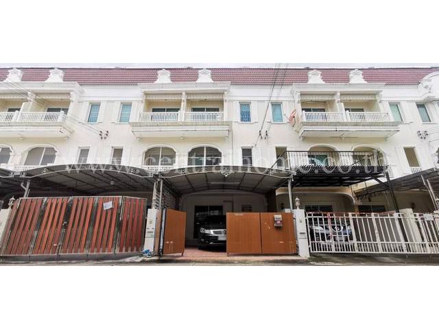 R1 ทาวน์โฮม เดอะเมทโทร สาทร - กัลปพฤกษ์ พร้อมอยู่