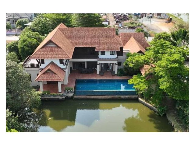 ขายบ้านหรูริมน้ำ สไตล์รีสอร์ท ลาดกระบัง-สุวรรณภูมิ บนพื้นที่ 2 ไร่ ใกล้มอเตอร์เวย์กรุงเทพ-ชลบุรี