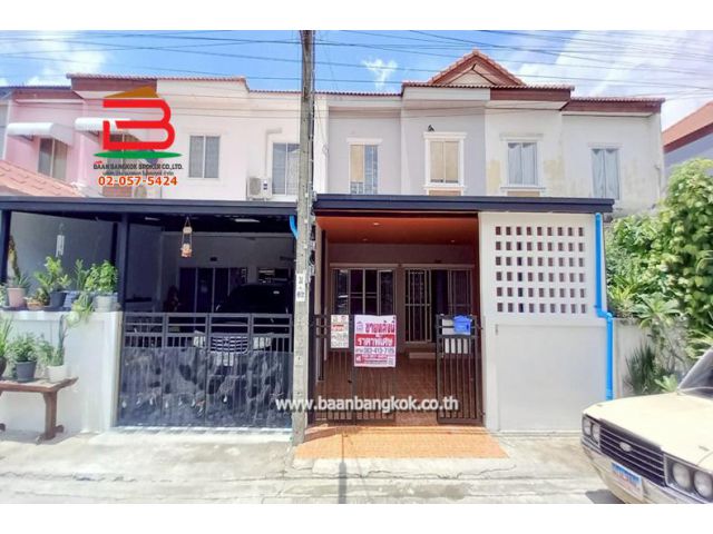 ทาวน์เฮาส์ เนื้อที่ 24.8 ตรว. หมู่บ้าน กิตติชัย 11 ถนนมิตรไมตรี เขตหนองจอก กรุงเทพมหานคร