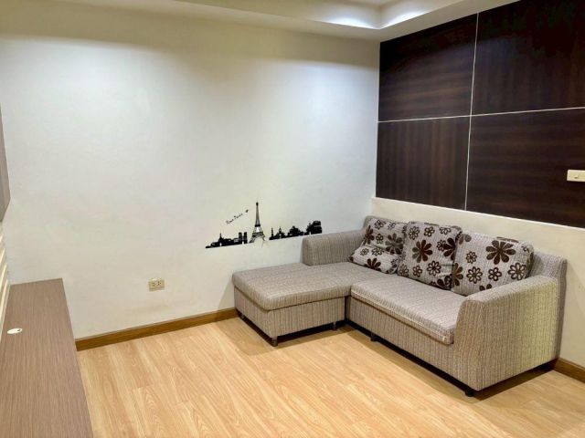 For Sale ] ขายด่วนคอนโดบางแสน เดอะรูม 2 ( The Room 2 condo ) ไม่ถึงล้าน แต่งครบ สภาพดี ใกล้ ม. บูรพา ถูกสุดในโครงการ