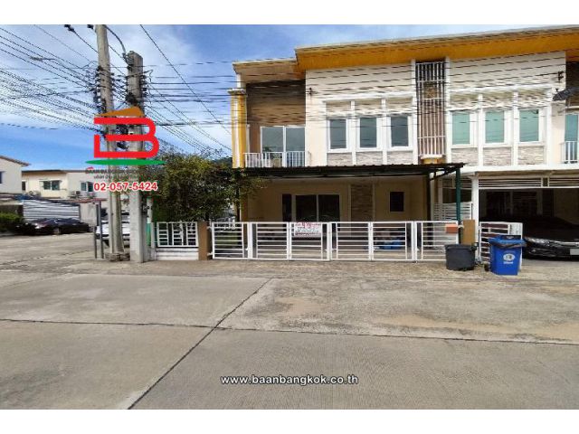 ทาวน์โฮม หลังมุม โกลเด้นทาวน์ วัชรพล-สุขาภิบาล 5 เนื้อที่ 31 ตรว. ใกล้บิ๊กซี สุขาภิบาล 5  แขวงออเงิน เขตสายไหม