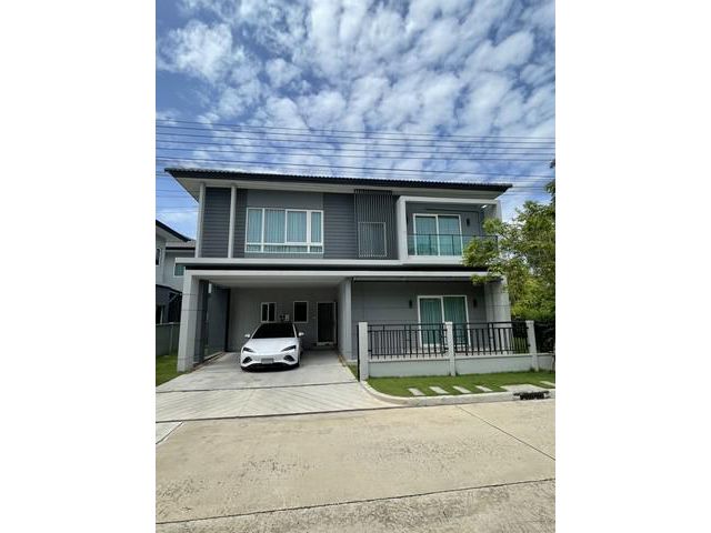 ขาย บ้านเดี่ยวหัวมุม เซนโทร บางนา-ศรีนครินทร์  2 ชั้น 4 ห้องนอน