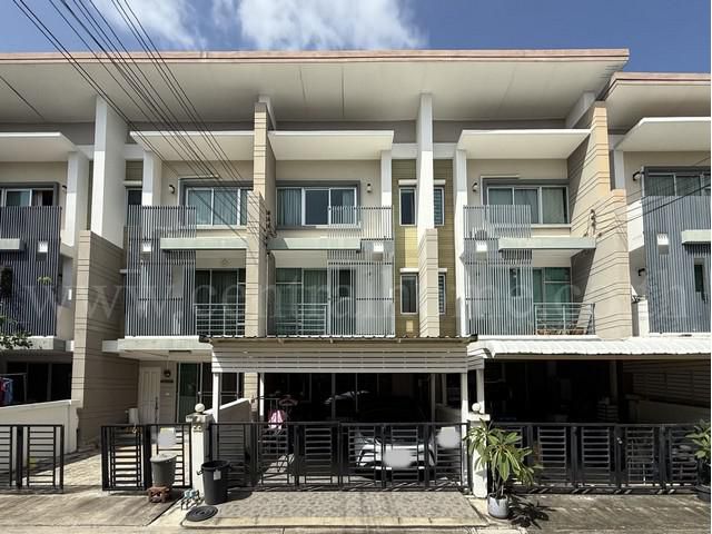 ทาวน์โฮม 3 ชั้น ทาวน์พลัส ประชาอุทิศ - ทุ่งครุ ถนนประชาอุทิศ