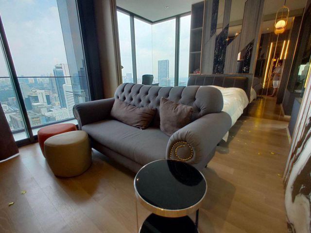 For Rent Condo Ashton Silom fully furnished (S05-3820)