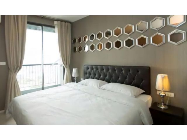 Rhythm 44 spacious 18th floor