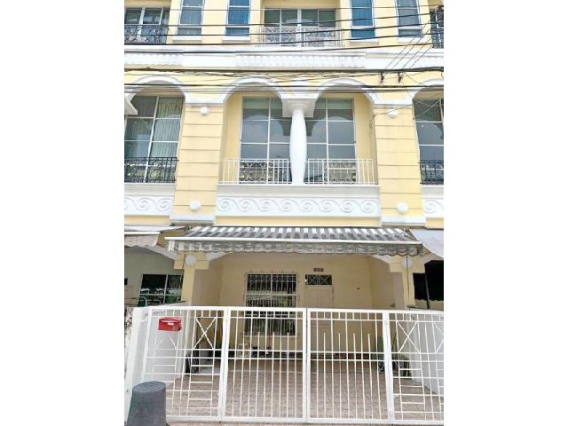 บ้านกลางเมือง 4นอน เดอะไนน์ พระราม 9 2กม.ทาวน์โฮม 3.5ชั้น 25ตร.วา
