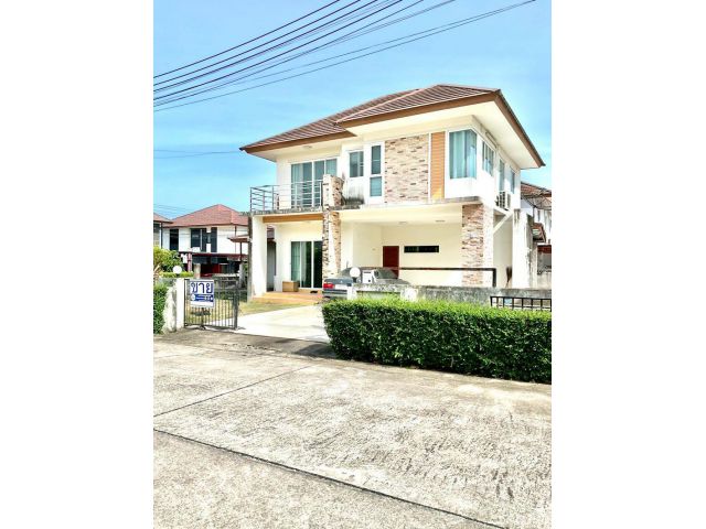 ขายบ้านเดี่ยว 2 ชั้น หมู่บ้าน Malin Village หลังมุม ขนาด 93 ตารางวา   3 ห้องนอน ตำบลทับมา อำเภอเมืองระยอง จังหวัดระยอง