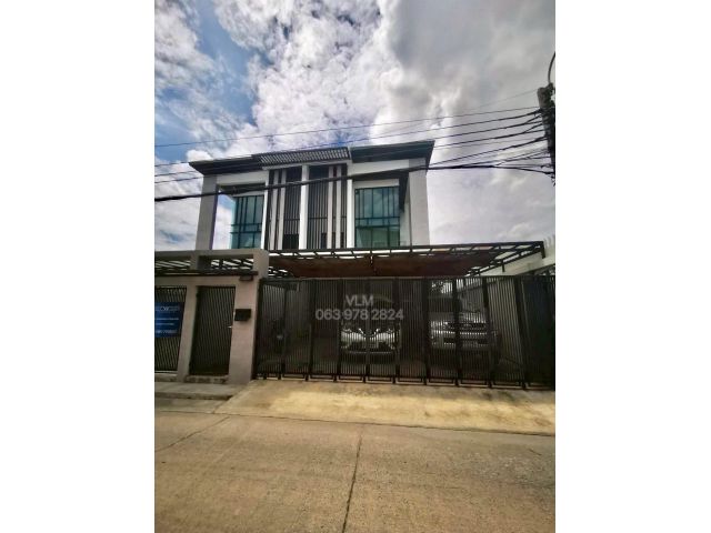 VLM 1103  ขาย Townhouse ซอยนาคนิวาส 18 แขวงลาดพร้าว เขตลาดพร้าว ทิศใต้  เนื้อที่ 50 ตารางวา