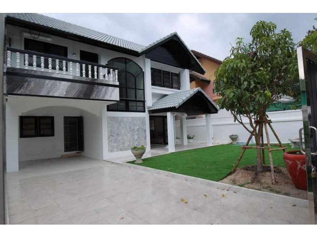 H322 ขาย/ให้เช่า บ้านเดี่ยว 2 ชั้น ซอยโพธิสาร 3 บ้านรีโนเวทใหม่ทั้งหลัง House For Rent North Pattaya- Newly Renovated