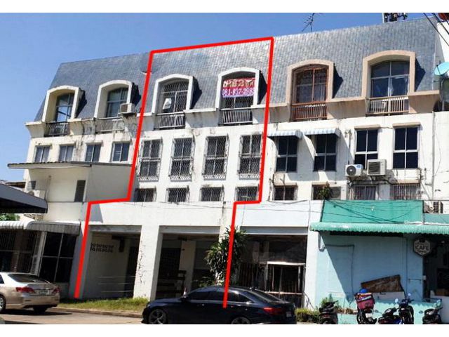ขายอาคารพาณิชย์ ซอยลาดพร้าว 71 โครงการธนาเพลส เนื้อที่ 40 ตร.ว. 3.5 ชั้น ทำเลดี