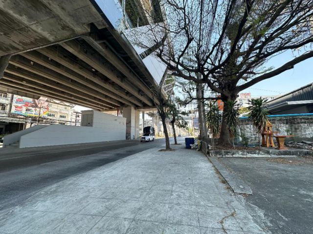 PK870ปล่อยให้เช่าที่ดินเปล่า ติดทางขึ้น MRT ศรีเทพา ติดถนน เทพารักษ์