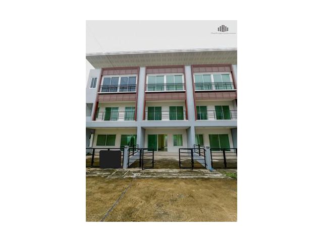 ขาย บ้าน ทาวน์โฮม 3 ชั้น 17.5 ตร.ว. โครงการ Royal Home ราชพฤกษ์