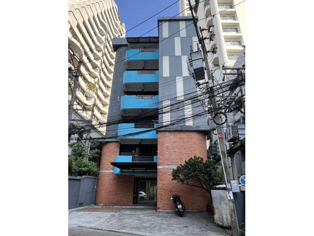ขายอาคาร 6 ชั้น สุขุมวิท 39 พร้อมลิฟท์ เหมาะทำออฟฟิศ ที่พักอาศัย
