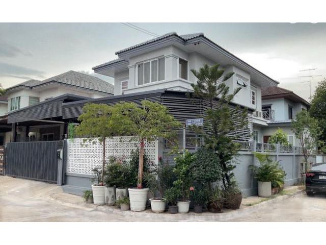 ขายบ้านดี่ยว 2 ชั้น 52 ตร.วาหมู่บ้านการเคหะสุวินทวงศ์ โครงการอยู่ติดถนนสุวินทวงศ์ พร้อมเฟอร์นิเจอร์ตกแต่งดูอบอุ่นร่มรื่น